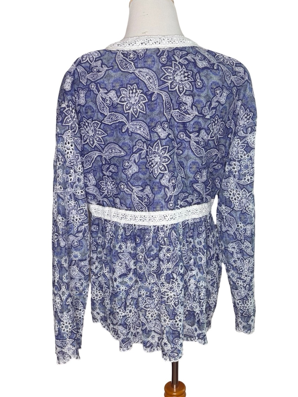 Free People Anissa Bed Jacket Size Medium Blue Combo Eyelet Lace Bohemian - Picture 4 of 8